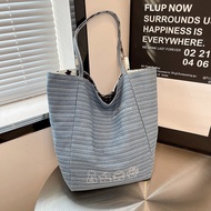 กระเป๋าผ้าใบสองด้าน Meet Kelly ความจุขนาดใหญ่ กระเป๋าสะพายไหล่ข้างเดียวสำหรับผู้หญิง กระเป๋าใส่ของสำ