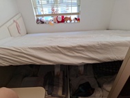 Queen size wooden bed frame mattress Pricerite 五尺床架油壓床褥實惠