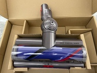 Dyson 最新款 Gen5 智能孌速吸頭 (可調校高度 ) ** 比 V12 智能電動吸頭 更強勁 **