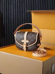 LOUIS VUITTON Saumur BB 單肩斜跨包