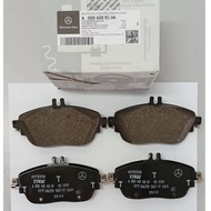 Mercedes Benz Original 0004209104 0004203002 Front Brake Pad With Pad Sensor W117 W176 W246 X156