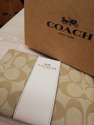 Coach wristlet 手挽袋