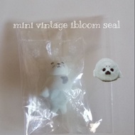 Mini vintage ibloom seal squishy NEW