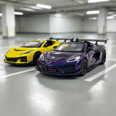 1:32 simulation Chevrolet Corvette C8 ZR1X alloy car model, doors can be opened, convertible superca