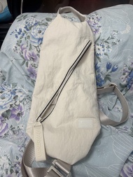 Lululemon Fast Track bag