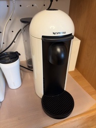 Nespresso Vertuo Plus 咖啡機 白色