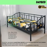 Daybed Ranjang Sofa Kursi Santai Besi