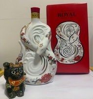 日本版新品 ROYAL 蛇年 干支 巳歲 2025年 600ml (歡迎 三得利 響 山崎 白州 知多 角瓶 碧 壽Suntory old Nikka Tailored Nikka from the 
