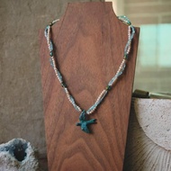 醞寓 | 珍珠 | 磷灰石 | 海鷗 | 海燕 | 燕子 | 項鍊