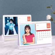 2025新品安宥真周边台历2026年8寸IVE女团日历月历摆台高清照片写真摆台An Yu Zhen Surrounding Taiwan Calendar 2026 8-inch I20251107