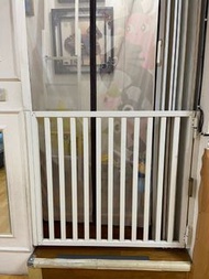 嬰幼兒安全門（鋁門窗訂製）103寬x88高共1組特價1500元