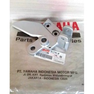 Vixion right front footstep mounting Bracket Original 3C1-F7462