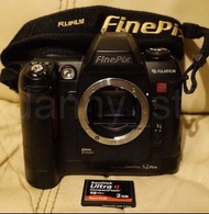 CCD經典單反機皇之一👍🏻Fujifilm 富士 Finepix S2 Pro SuperCCD III 專業單反數碼相機 Digital SLR 淨Body(Nikon鏡頭通用)連2GB CF