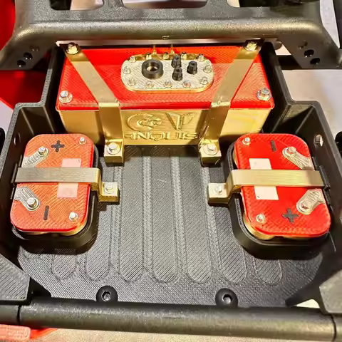 Applicable to 1/10 VANQUISH H10 OPTIC rear beds with Simulation of fuel tank and battery decoration