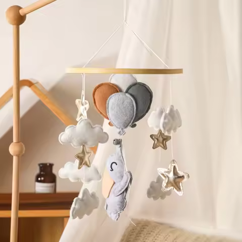 Wooden Crib Mobile Baby Rattles Toys Soft Felt Cartoon Grey Bear Cloudy Star Moon Hanging Bed Bell M