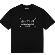 MAN Maison Margielaระเหิดเสื้อยืดแขนสั้นเสื้อยืดผู้หญิงแฟชั่นพิมพ์โลโก้ปฏิทินสี่มุมคลาสสิกเสื้อยืดคอ