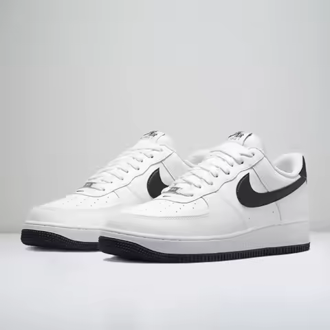 Nike Air Force 1 07 Skate Shoes Classic Retro Design Comfort Cushioning Durable Traction Versatile S