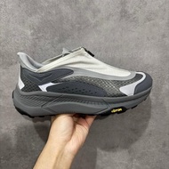 HOKA ONE ONE Tor Ultra Hi WP 灰色運動鞋