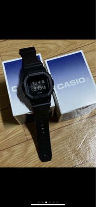 casio DW-5600-BB-1  (ส่งฟรีเก็บคูปอง)  นาฬิกาข้อมือยักเล็ก ยอดฮิต แถมกล่อง