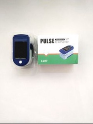 全新品 PULSE  Oximeter fingertip 手指夾心跳脈搏及血氧監測儀 檢查心率及血氧量 健康監測儀  方便實用 攜帶方便 防疫抗疫用品 醫療用品