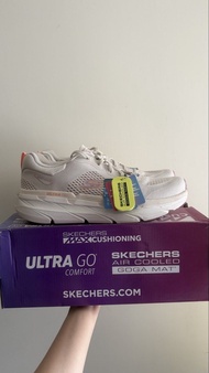 平過半價 ❤️‍🩹 原價$999 ❤️‍🩹 Skechers  ultra go 超軟墊 波鞋 返工鞋  護士鞋  白色 淺色 健康鞋 運動鞋 行山 鞋