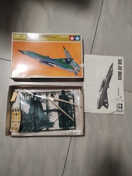 Tamiya Tamiya Assembled Model 1/100 Sweden J35F Dragon Style/American UH-1B Helicopter Model Board P