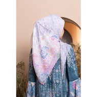 Wearing Klamby - Aleris Scarf