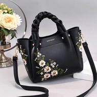 Women's bags latest elegant women's bags WHOLESALE college batam bags C6K4 Fashion shoulder bags gir