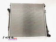Suitable for BMW X5E53 Antifreeze Water Tank X5 Radiator 3.0 Cooling Net E70X5 Water Tank Radiator 4