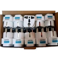 Over plug/adaptor 3 to 2 universal legs