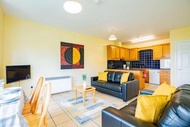 Modern Stay with Kitchen Near University Galway