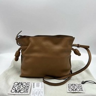 LOEWE flamenco系列肩背福袋包 22*18*7 98新配件塵袋