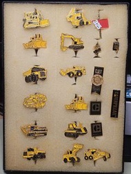 Caterpillar (CAT) 復古工程車胸針/別針盒裝套組