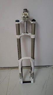 RockShox 前叉避震器