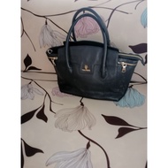 Original Vera Wang tote bag no sling pure leather