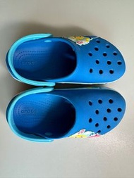 Crocs baby shark拖鞋