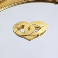 Chanel 95年素金爱心cc胸针