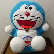 Boneka Doraemon Sedang Kado Boneka doraemon kantong ajaib