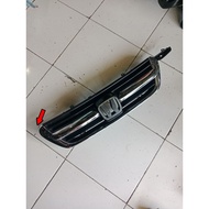 HONDA Grill used CRV 2002 2004HONDA as per picture
