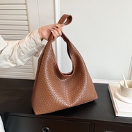 Leisure Retro Shoulder Bag Women's New Knitted Shoulder Bag Bucket Bag Women's Bag