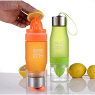 H2O Infuser Drinking Bottle with Practical Orange Squeezer Fruit Juice Drinking Bottle Tumbler Infus