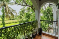 ELIVAAS Casa Ritzy 5 BHK Villa & Pool