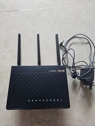 ASUS AC1900 雙頻 Gigabit 無線路由器