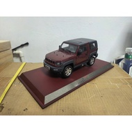 [Ready Stock 1] 1/18 Original Factory North Car BJ40 Hardcover Version Wooden Box with Base Car Mode