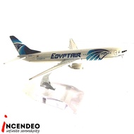 Vintage Eqyptair Airlines Boeing 737-800 Airplane Diecast Model