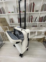 日本Travel 品牌20 吋雙拉鍊登機行李箱旅行箱 Travel 20 inch lugguage  38 x 23 x 53cm