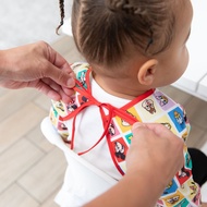 Bumkins ผ้ากันเปื้อนแขนยาว Collection Disney & Sanrio รุ่น Sleeve Bib เหมาะกับน้อง 6-24 เดือน สินค้