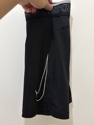 Nike pro緊身褲size S