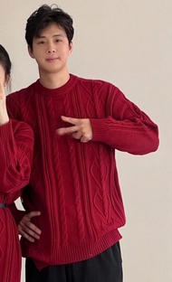 เสื้อสเวตเตอร์ผู้หญิงแขนยาวทรงหลวม คอวี ลายปัก แฟชั่นฤดูใบไม้ร่วง/ฤดูหนาว สีแดง ชุดคู่รักปีมังกร 202
