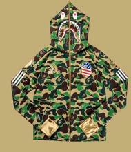 Bape x ADIDAS 迷彩外套 (香港發貨)